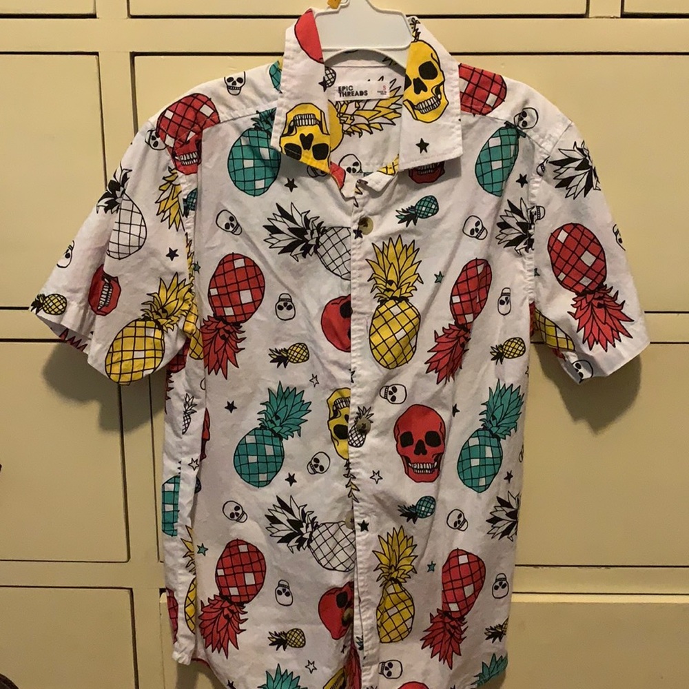 Epic threads size small button down shirt.